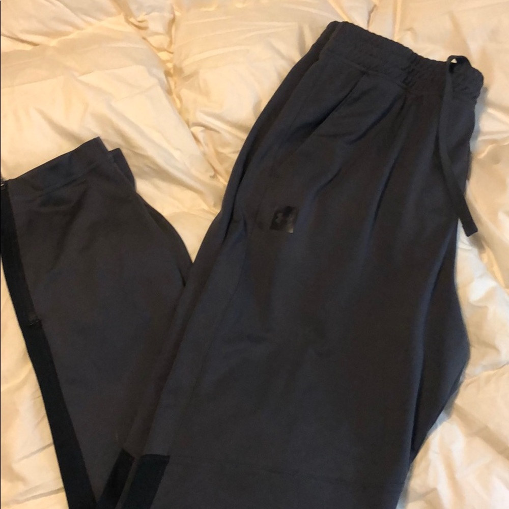 Under armor jogging pants